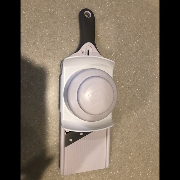 Pampered Chef Other - New pampered chef slicer